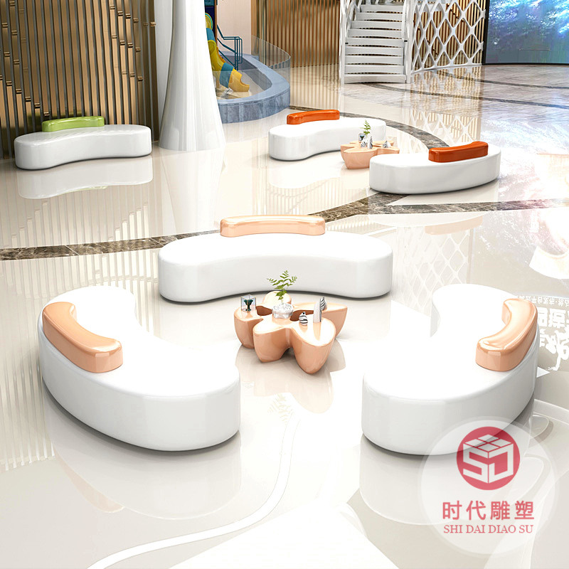 商場玻璃鋼休閑日字形座椅商業(yè)美陳室內(nèi)外等候椅創(chuàng)意百搭休閑坐凳